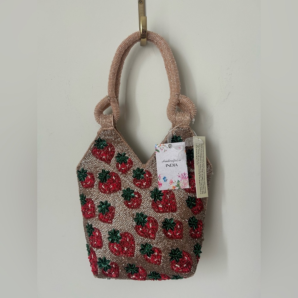 Viral Strawberry Beaded Bag - Picture 1 of 6